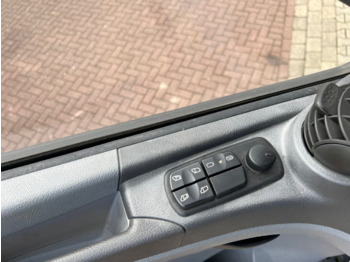 شاحنات مسطحة Mercedes-Benz Axor 1829 A 4x4 Axor 1829 A 4x4: صور 3