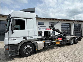 شاحنة ذات الخطاف MERCEDES-BENZ Actros 2544