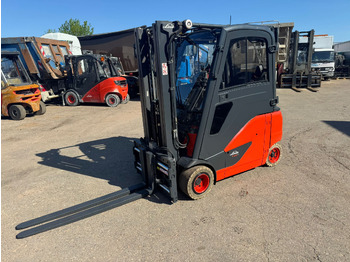 رافعة شوكية كهربائية LINDE E20