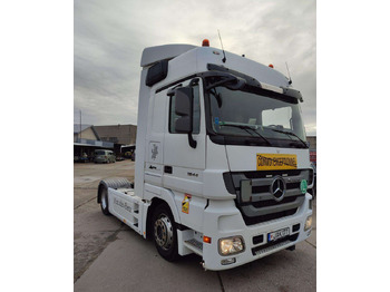 شاحنة جرار MERCEDES-BENZ Actros 1844