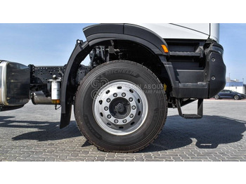 الشاسيه شاحنة IVECO T-WAY Chassis  6×4 AD380T47H WHEELBASE 4500 MY25: صور 4