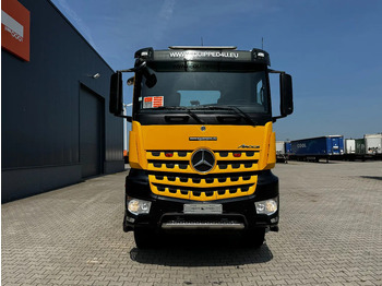 شاحنة جرار Mercedes-Benz Arocs 3345 6x6, FULL SPRING SUSPENSION, BIG AXLES, 335.239KM, HEAVY DUTY, HYDRAULICS, MOT: 05/2026, EURO 6: صور 2