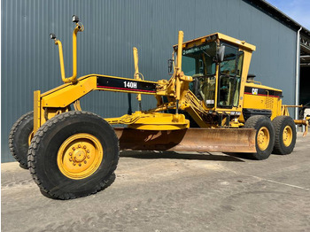 آلة تسوية الأرض CATERPILLAR 140H