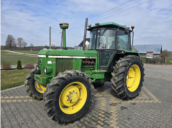 جرار JOHN DEERE 3140: صور 3