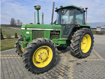 جرار JOHN DEERE 3140: صور 2