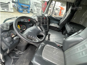 Interior photo 1: شاحنة جرار IVECO STRALIS 500