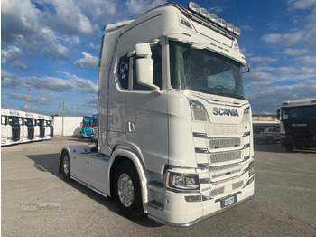 شاحنة جرار SCANIA S 500