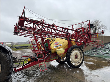 آلة الرش HARDI