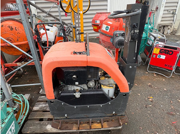 صفائح اهتزازية HUSQVARNA