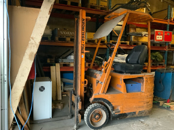 معدات المناولة STILL