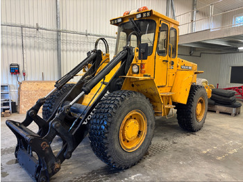 اللودر بعجل VOLVO L70