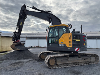 حفارة VOLVO ECR235EL