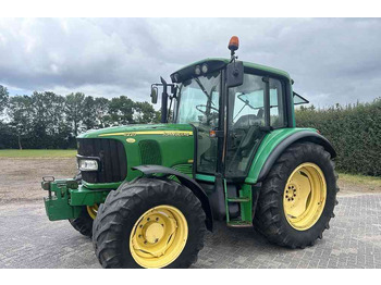 جرار JOHN DEERE 6220