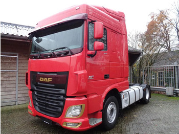 شاحنة جرار DAF XF 106