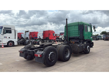 شاحنة جرار MAN 25.372 (6X2 / MANUAL PUMP / POMPE MANUELLE / 8 TYRES / 6 CYLINDERS): صور 5