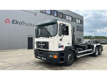 شاحنة ذات الخطاف MAN