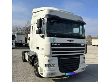 شاحنة جرار DAF XF 105 460