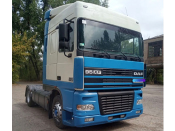 شاحنة جرار DAF XF 95 380