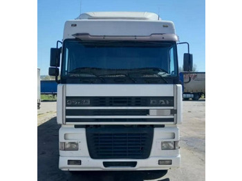 شاحنة جرار DAF XF 95