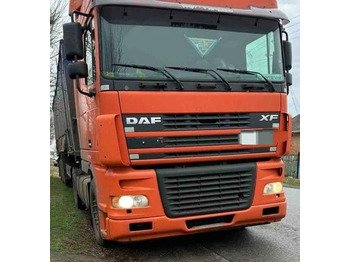 شاحنة جرار DAF XF 95