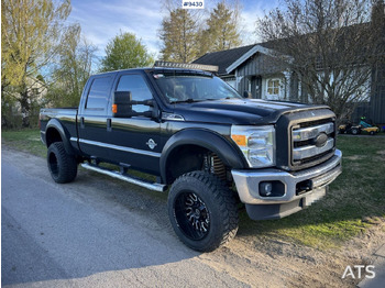 شاحنة البيك أب FORD