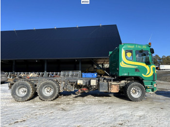 الشاسيه شاحنة Scania R124 with cameleont quick lock, underbite and plow attachments: صور 3