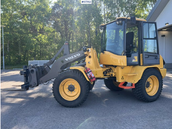 اللودر بعجل VOLVO L35G