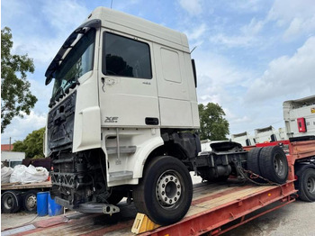 شاحنة جرار DAF XF 460
