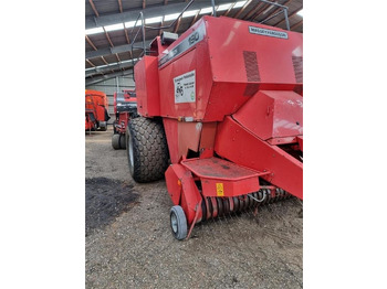 مكبس البالات المستطيله Massey Ferguson >190 bigpallepresser Parkland Ballevogn: صور 2