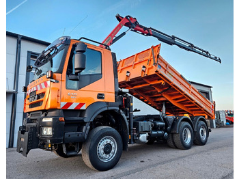قلابات IVECO Trakker