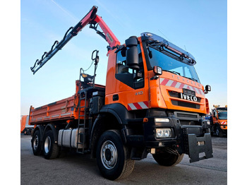 قلابات IVECO Trakker