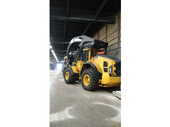 اللودر بعجل VOLVO L180H
