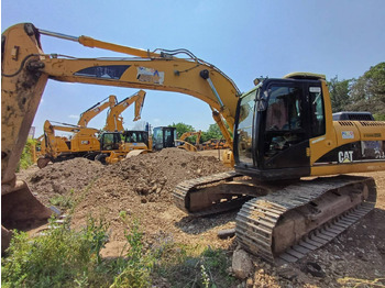 حفارات زحافة CATERPILLAR 318