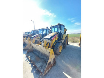 حفار متعدد الاستخدام CATERPILLAR 428