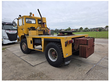 شاحنة جرار RENAULT M170 4x4 TRACTOR UNIT FULL SPRING SUSPENSION VERY LOW MILEAGE: صور 4 شاحنة جرار RENAULT M170 4x4 TRACTOR UNIT FULL SPRING SUSPENSION VERY LOW MILEAGE: صور 4