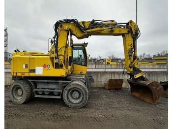 حفارة على عجلات LIEBHERR A 900
