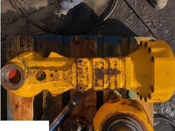 المحور و قطع الغيار