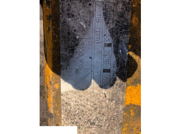 محاور JCB