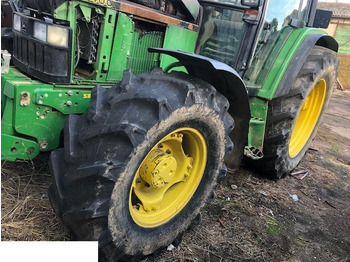 عجلات JOHN DEERE