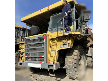 شاحنة قلابة للمحاجر KOMATSU HD465
