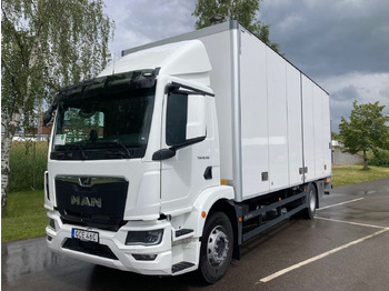 بصندوق مغلق شاحنة