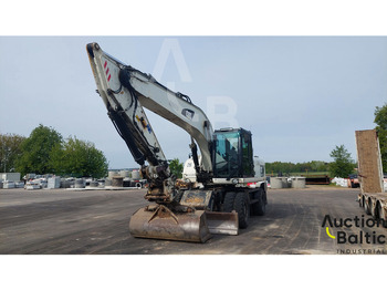 حفارة على عجلات CATERPILLAR M322D