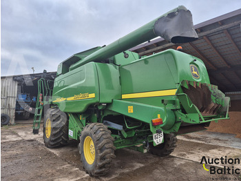 حصادة شاملة لنقل الطعام John Deere 9540: صور 4 حصادة شاملة لنقل الطعام John Deere 9540: صور 4