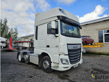 شاحنة جرار DAF XF 460