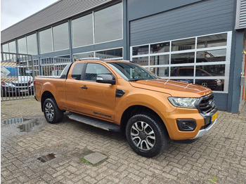شاحنة البيك أب FORD Ranger