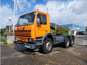 شاحنة جرار SCANIA P113