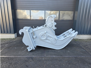 ماكينة القص الهيدروليكي