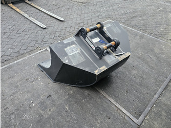 بكت - آلات البناء steelwrist engcon draaikantelstuk brede bak engcon steelwirst oilquick: صور 3