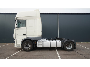 شاحنة جرار DAF XF 460