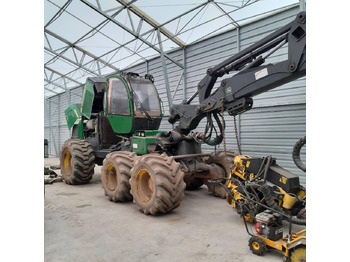 الحصادات JOHN DEERE